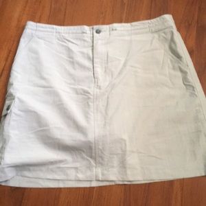 Patagonia size 10 khaki short skirt